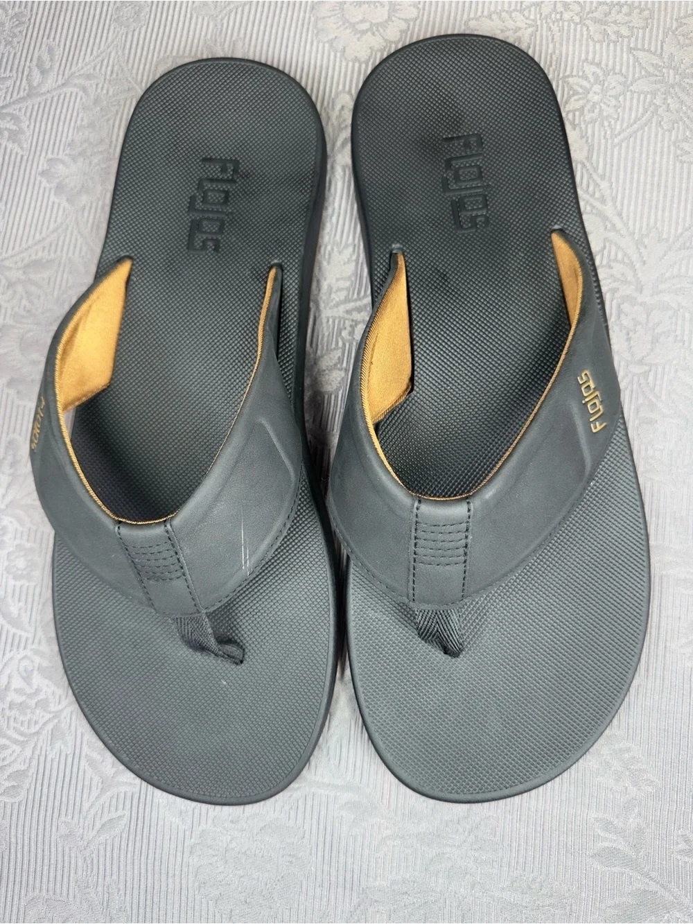 Flojos Men's Size 13, Flip Flop Sandals, Black-Tan
